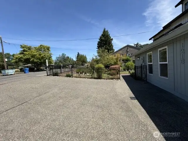 Plenty of off street parking. Plenty of off street parking.