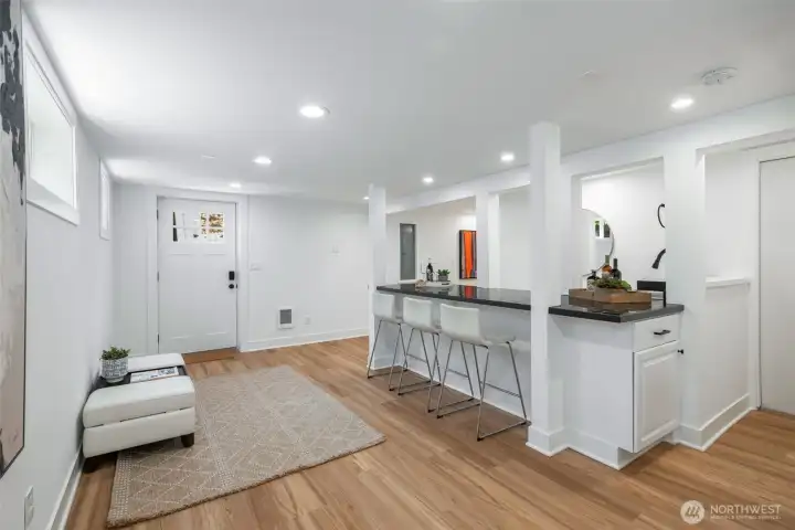 AND... the wet bar. Ready to go for hosting the big game and making the lower level an entertaining space. Also the door goes to the back yard.