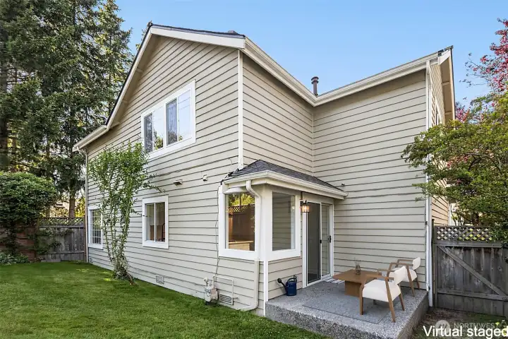 Outdoor area virtually staged