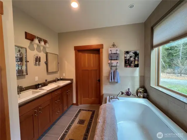 Guest Bath Main Level