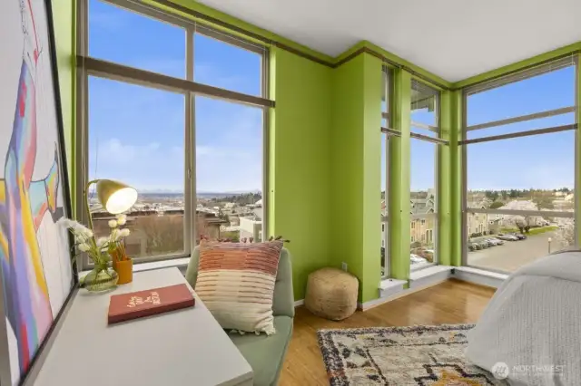 3rd floor_primary w/ spectacular views