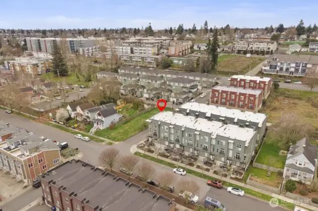Aerial_front right