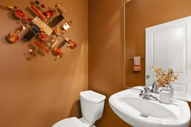 Main floor_powder room