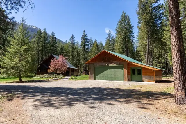 Newly insulated, sided & heated garage