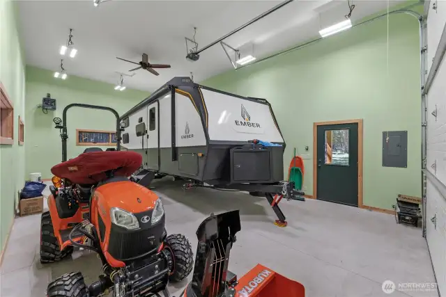 Best RV building I've ever seen!