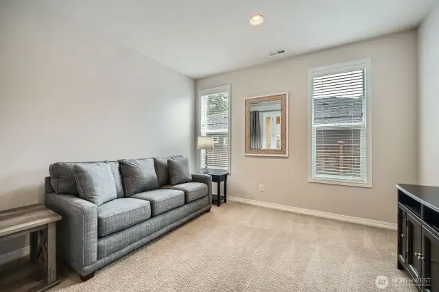 Large office/Den or Guest room