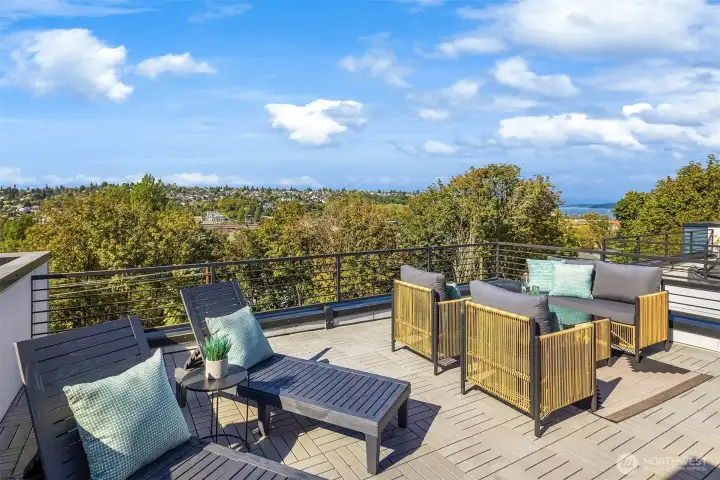 Rooftop deck with 360 degree views