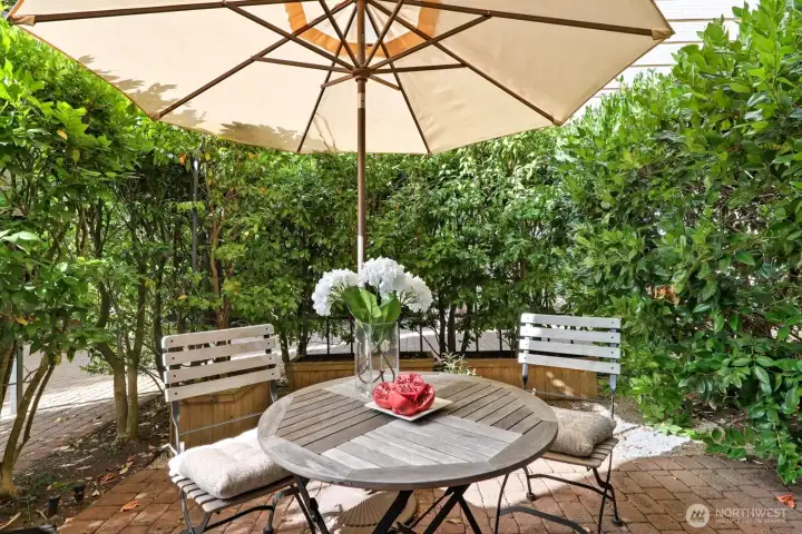 An intimate picturesque area for outdoor seating.