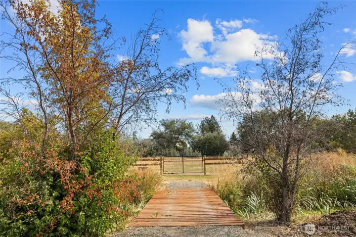 Access to the large pasture to the east.