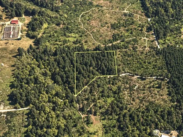 Overhead view with approximate boundaries in yellow.