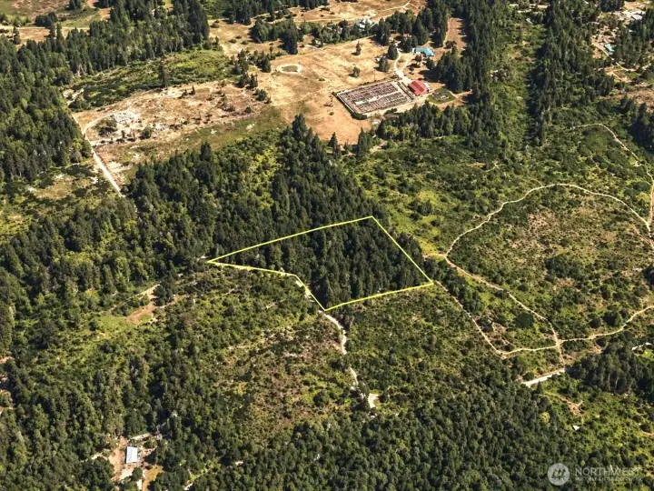 Overhead view with approximate boundaries in yellow.