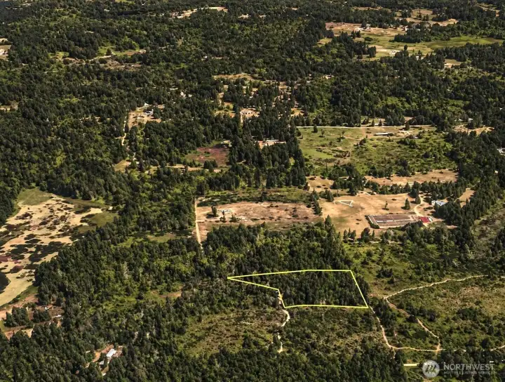 Overhead view with approximate boundaries in yellow.