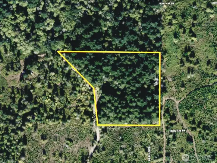 Overhead view with approximate boundaries in yellow.