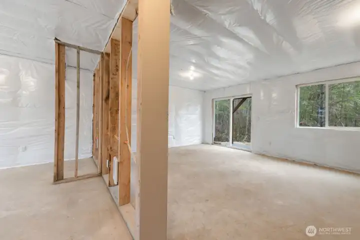 Photographs are for illustrative purposes only. Features, finishes, interior/exterior colors, landscaping and floorplan shown may vary from actual homes built