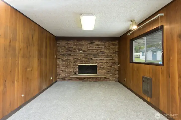 Room in the office/cabana