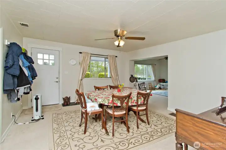 Farm house dinning room