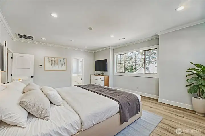 2nd Floor Primary Bedroom