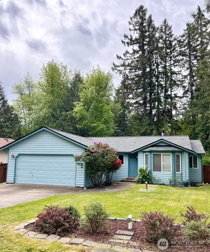 Move in ready 3 bedroom 2 bath home in desirable Carlyon Beach Community