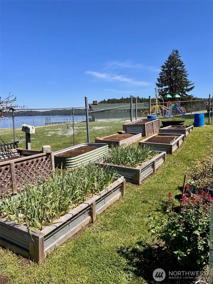 Community raised gardenbeds is yet another amenity