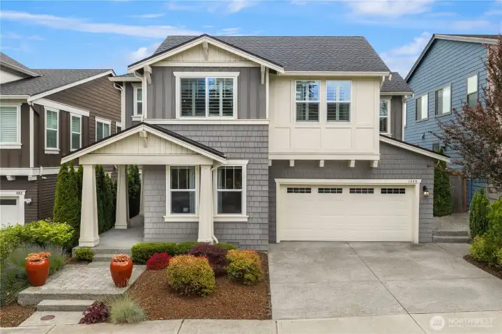 Welcome to Canterbury Park the Peak model home has it all. Welcome to Canterbury Park the Peak model home has it all.