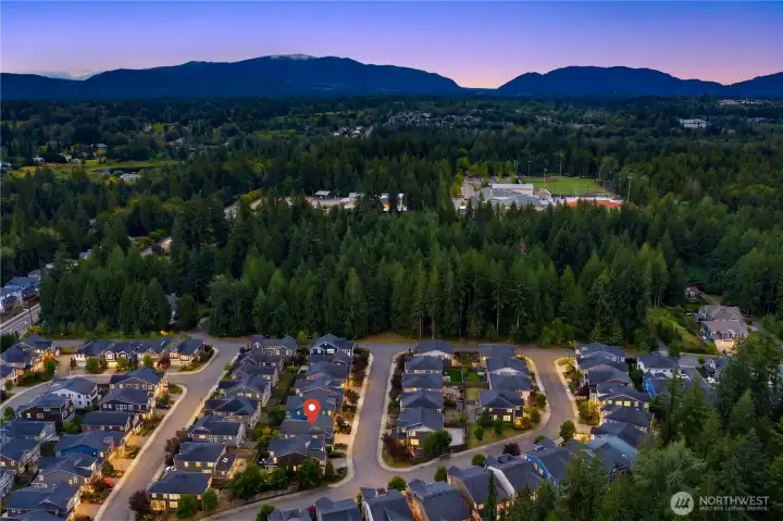 Love where you live0-close to the tech corridor. Love where you live0-close to the tech corridor.
