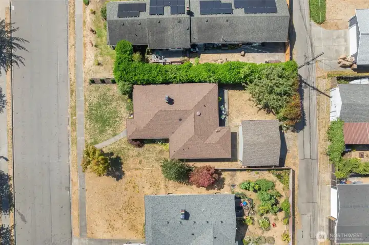 An overhead perspective highlights the home's layout and private outdoor setting in this spacious 6,110-square-foot lot. An overhead perspective highlights the home's layout and private outdoor setting in this spacious 6,110-square-foot lot.