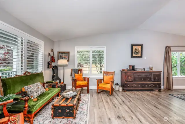 Vaulted ceiling in the bright living room.