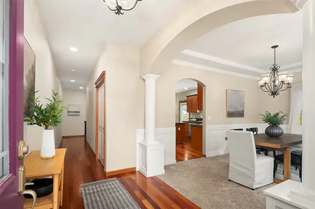 Lovely entry to welcome you home!