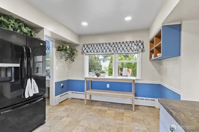 Breakfast Nook or Additional Counter Space