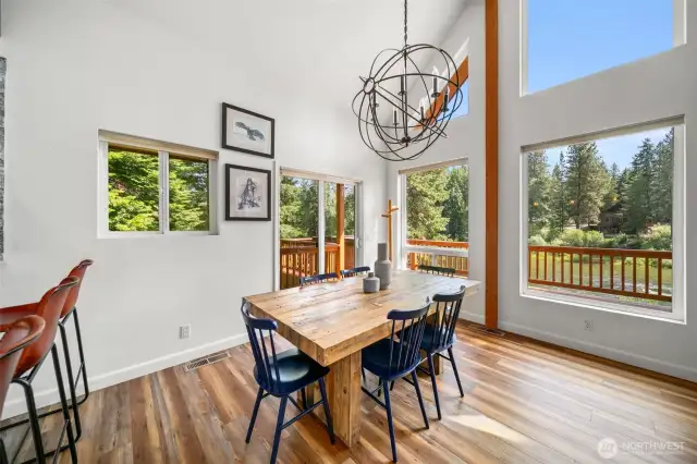 Dining,great-room, views.
