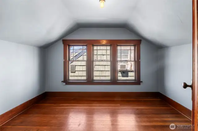 Bonus upstairs room. Extra bedroom or convert to Bathroom
