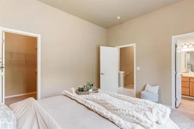Primary suite featuring fresh finishes and a versatile layout.
