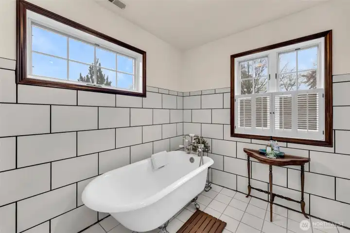 En-suite bath