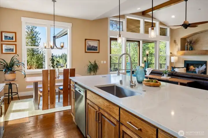 Enjoy views of the lake from almost every room! Enjoy views of the lake from almost every room!