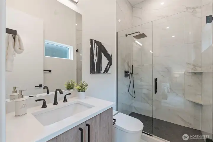 En-Suite Bath