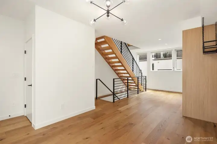Large entry room opens to the kitchen. Large entry room opens to the kitchen.