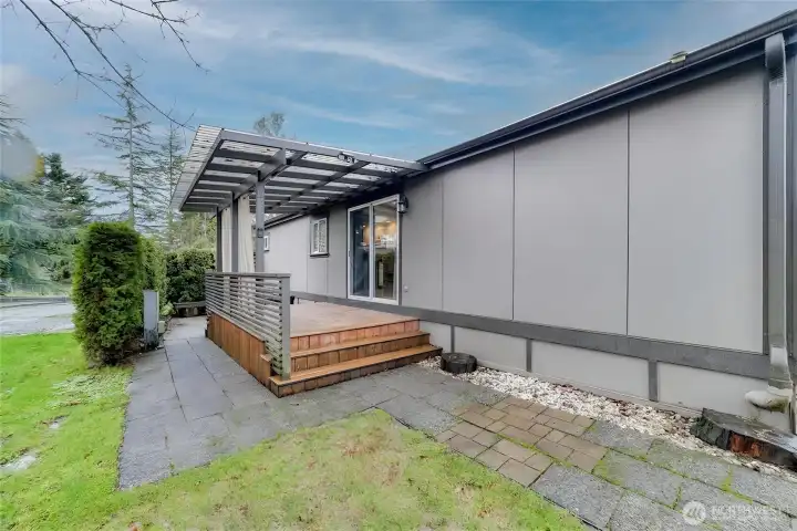 Deck with Yard – Alternate View