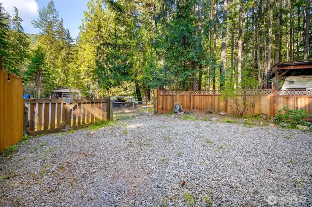 Front Gate Fully Fenced