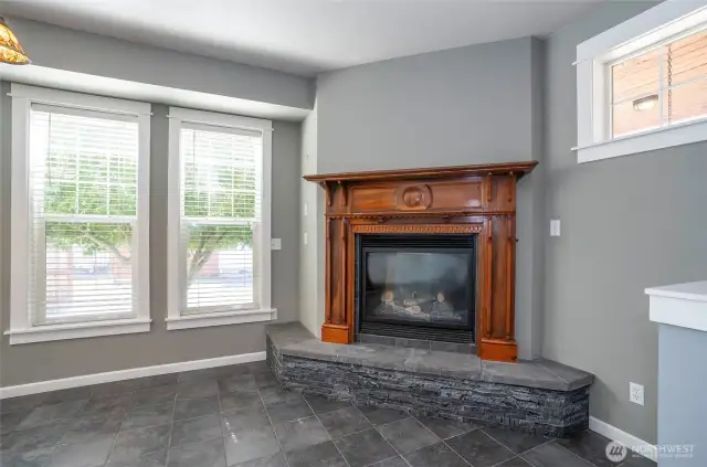 Warmth meets beauty in this show-stopping fireplace design.