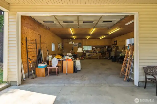 16' x 10' Garage door