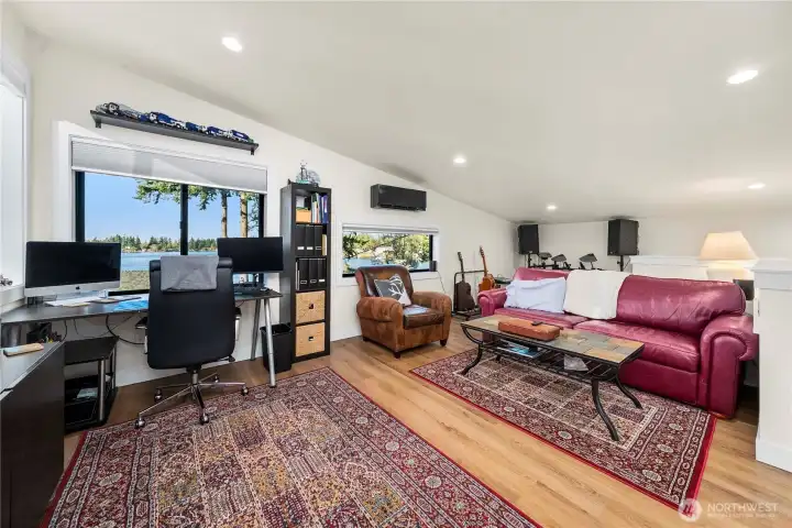 DADU Living Upstairs