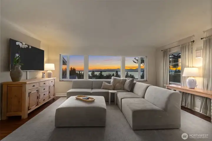 The sweeping sunset views can be seen from every room in the home.