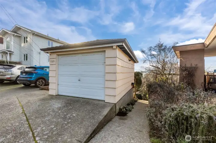 Property access off of 44th.