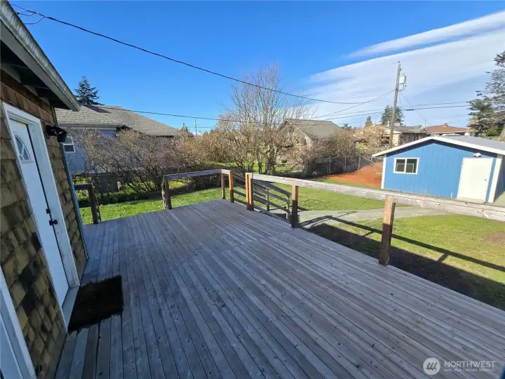Large Back Deck- Perfect for relaxing or entertaining