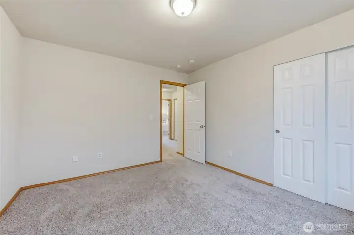 Bedroom 3, another view