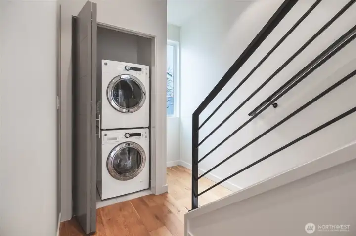 Full-size washer and dryer convey.