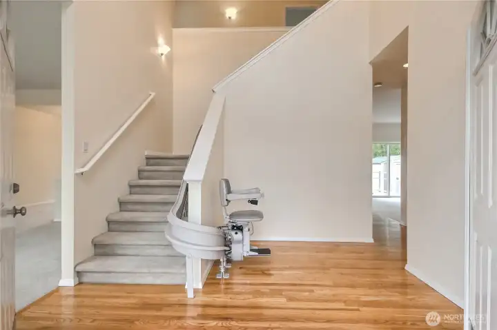 Grand Front entryway -  extensive Hardwood flooring from entry to kitchen and nook area