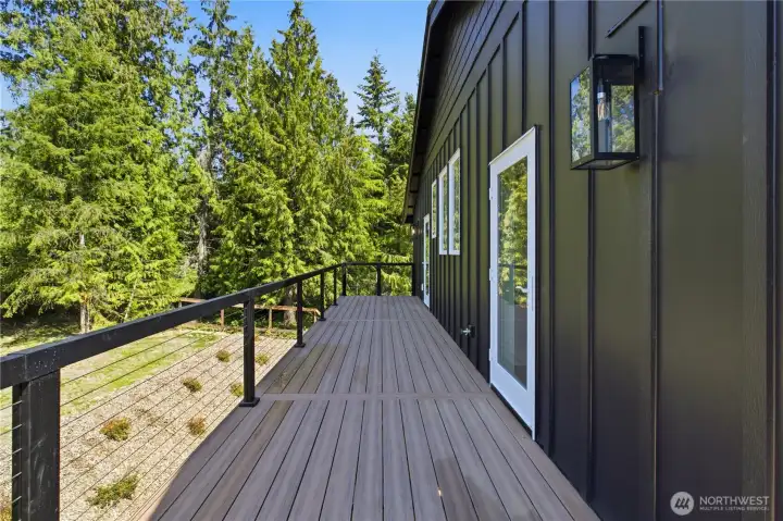 Wrap around deck - to all upper bedrooms