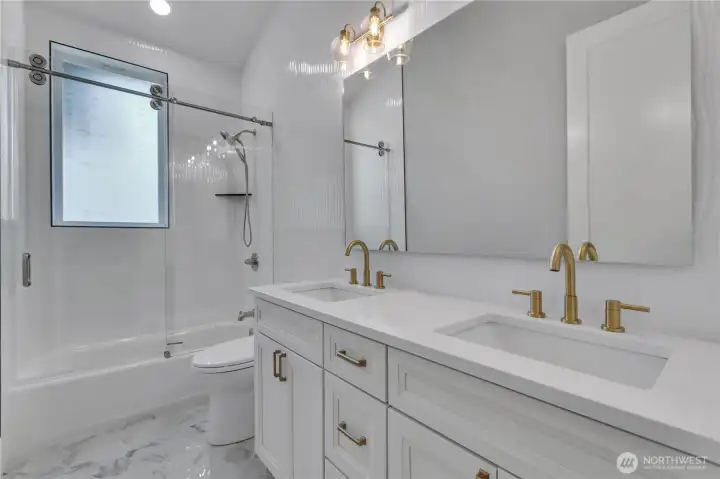 Hall Bath - Upstairs
