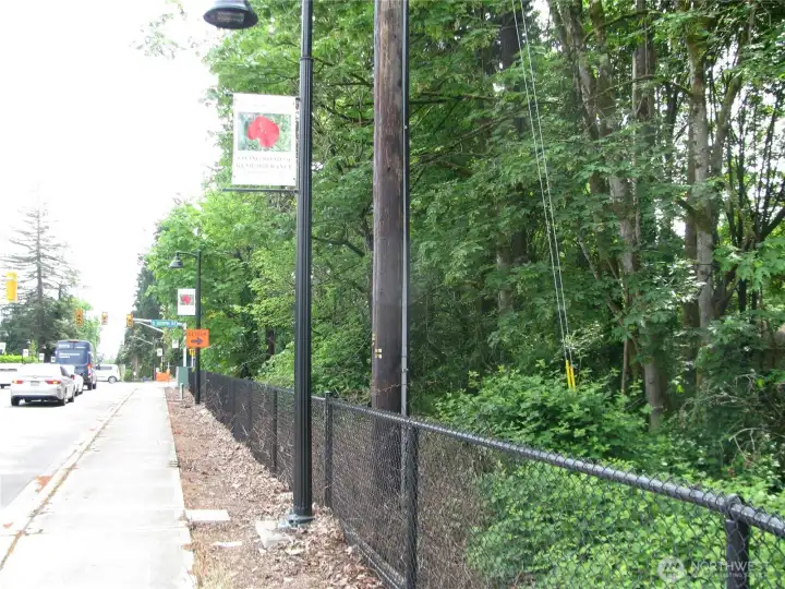 Side view of Lot on Des Moines Memorial Dr